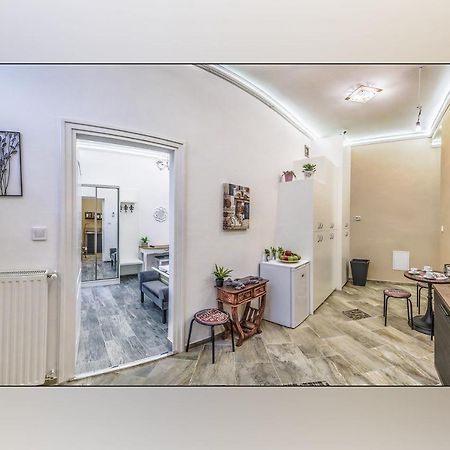 Platanus Guesthouse Budapeste Exterior foto