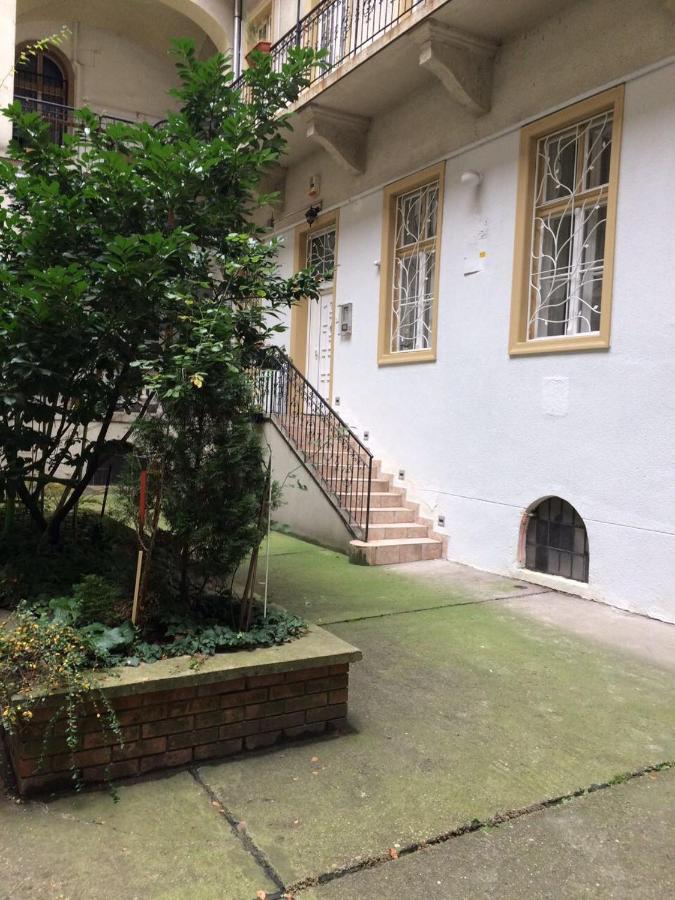 Platanus Guesthouse Budapeste Exterior foto