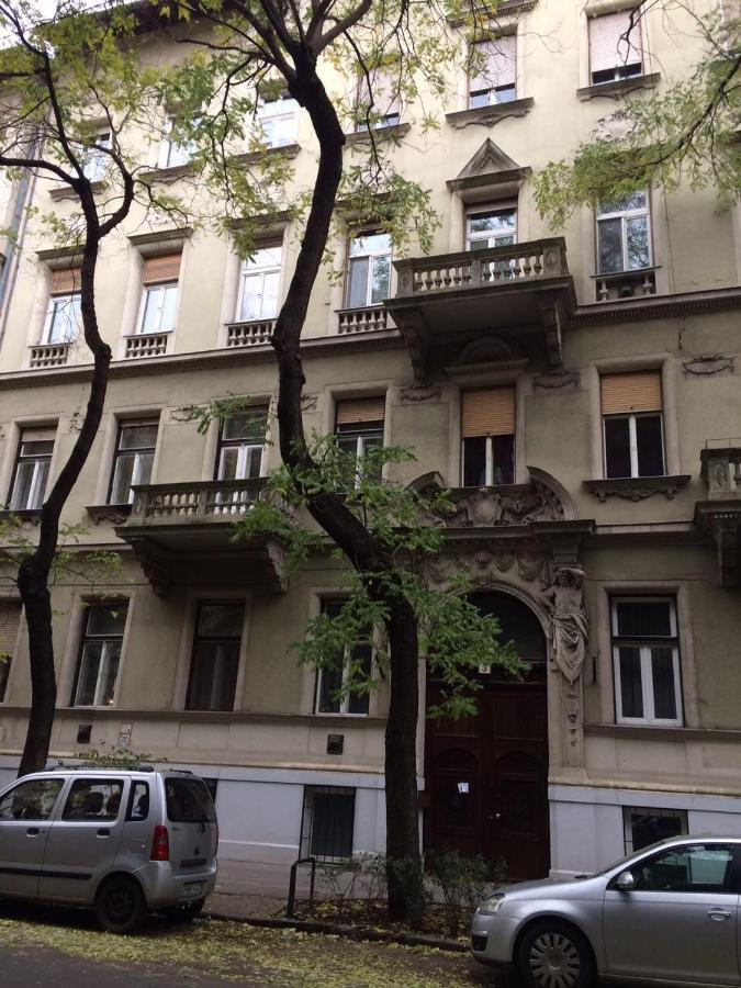 Platanus Guesthouse Budapeste Exterior foto
