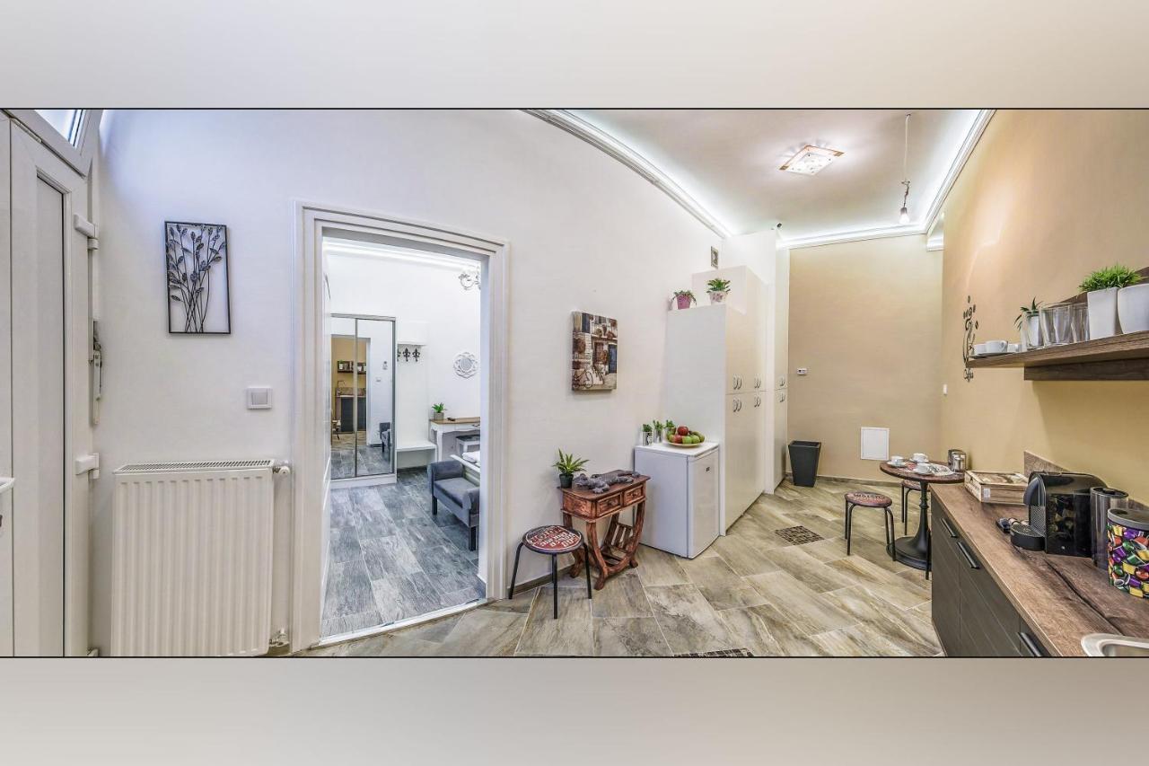 Platanus Guesthouse Budapeste Exterior foto