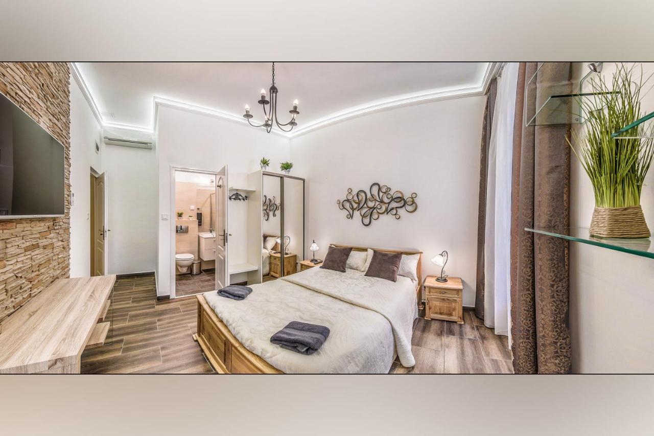 Platanus Guesthouse Budapeste Exterior foto